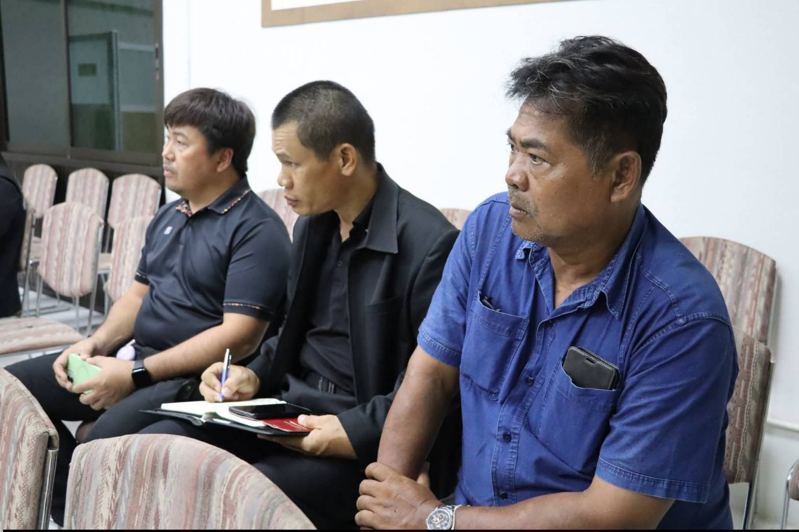 title - สำนักแผนงานและโครงการพิเศษ กระทรวงเกษตรและสหกรณ์ ร่วมกับผู้แทนหน่วยงานภายในสังกัดกระทรวงเกษตรและสหกรณ์, ผู้อำนวยการศูนย์ส่งเสริมและพัฒนาอาชีพเสริมนอกภาคการเกษตร เข้าร่วมประชุมหารือและลงพื้นที่แปลงนาภายในศูนย์ส่งเสริมและพัฒนาอาชีพเสริมนอกภาคการเกษตร เพื่อเตรียมความพร้อมในการจัดกิจกรรมจิตอาสา กระทรวงเกษตรและสหกรณ์ 